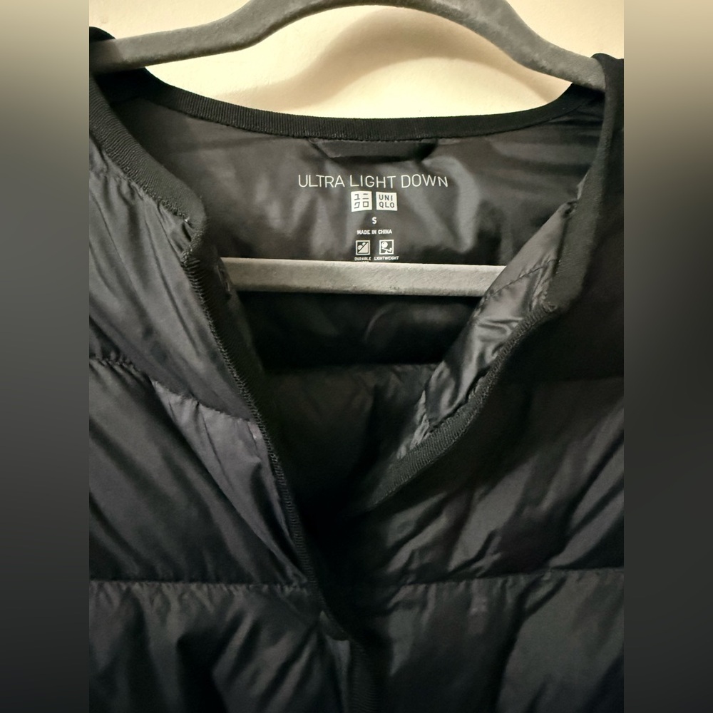 Uniqlo Women's puff tech compact  Coat - Picture 3 of 6